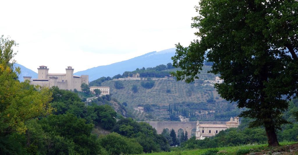 Valle Rosa Spoleto Bagian luar foto