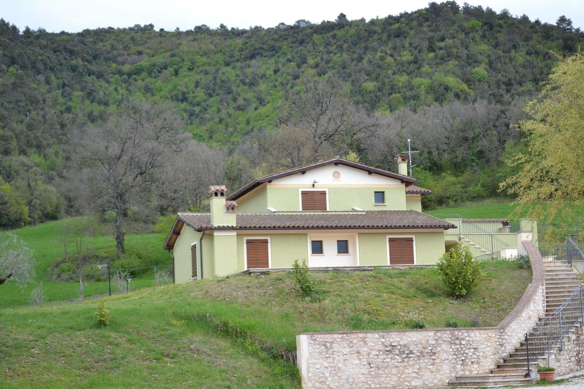 Valle Rosa Spoleto Bagian luar foto